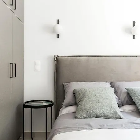 A Bright Nest In The Heart Of Plaka Apartment