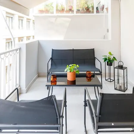 A Bright Nest In The Heart Of Plaka Apartment